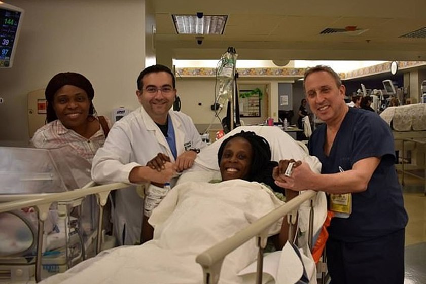 Os nascimentos ocorreram entre às 4h50 e 4h59, em Houston, no Texas. Os dois meninos e as duas meninas passam bem